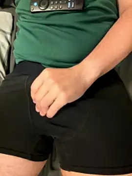 Snapshot of Dan8736 chatting on October 26, 2025, 1:50 pm Dan8736 online show from October 26, 2025, 1:50 pm