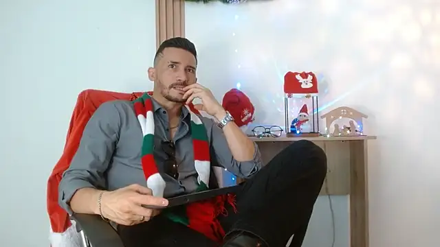 Reiko 85  online show from December 3, 2025, 2:48 pm