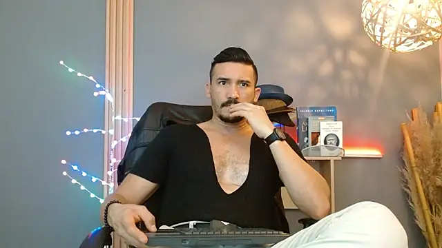 Reiko 85  online show from February 22, 2026, 3:54 pm