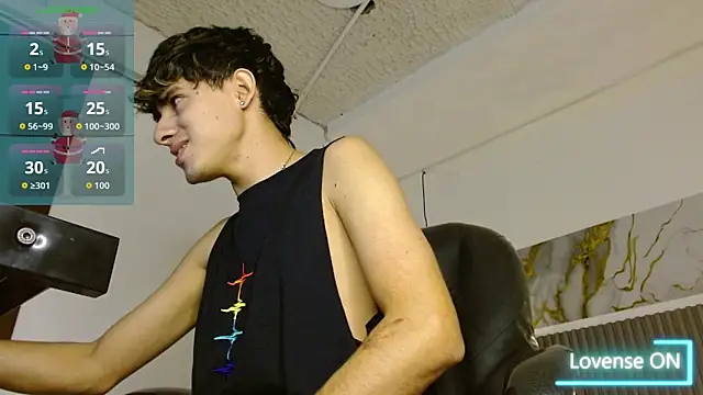 Dyla n18 online show from December 15, 2025, 7:51 pm