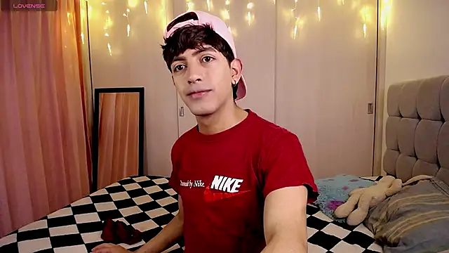 Snapshot of teobowny_ chatting on December 12, 2024, 3:48 pm teobowny online show from December 12, 2024, 3:48 pm