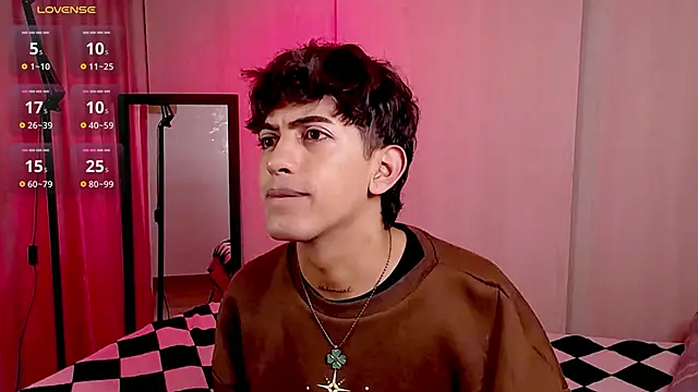 Snapshot of teobowny_ chatting on January 4, 2025, 2:04 pm teobowny online show from January 4, 2025, 2:04 pm