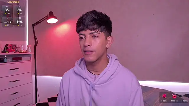 Snapshot of teobowny_ chatting on October 4, 2025, 1:31 pm teobowny online show from October 4, 2025, 1:31 pm