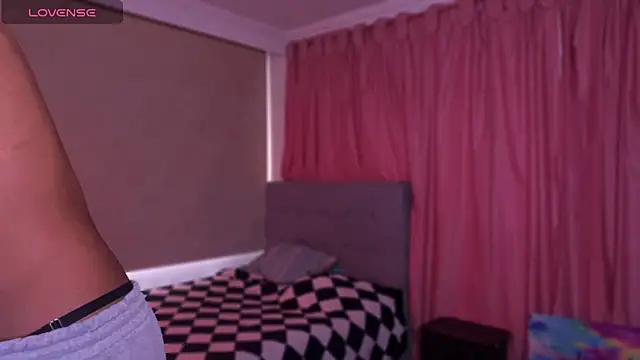 Snapshot of teobowny_ chatting on October 6, 2025, 9:34 pm teobowny online show from October 6, 2025, 9:34 pm