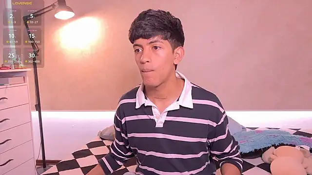 teobowny  online show from February 17, 2026, 6:47 pm