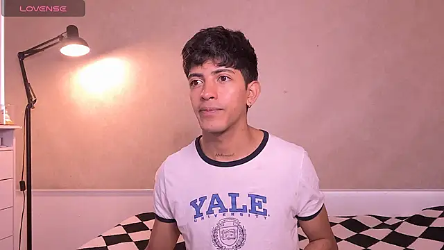 teobowny  online show from February 19, 2026, 7:54 pm