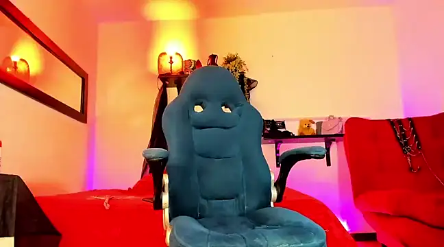 mariana fadulf  online show from February 2, 2025, 2:48 am