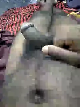 mallucallboy2104 online show from January 4, 2025, 6:40 pm