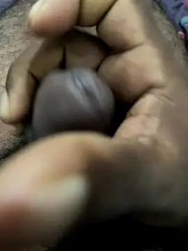 mallucallboy2104 online show from September 30, 2025, 8:25 pm