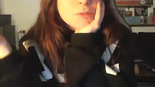 complicata mente online show from January 31, 2025, 3:55 pm