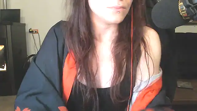 complicata mente online show from February 27, 2025, 10:20 pm