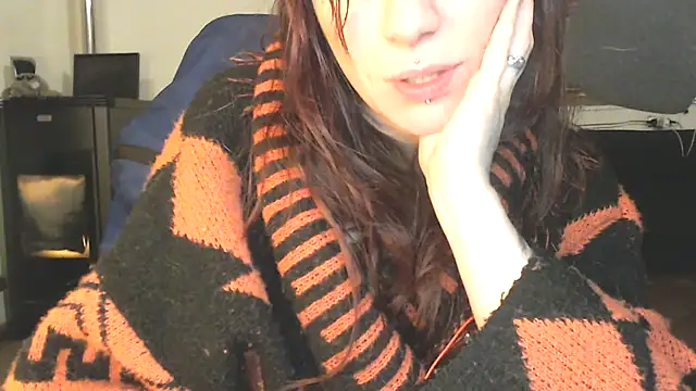 complicata mente online show from March 18, 2025, 8:59 pm