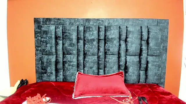 Snapshot of Aurora_Doll_ chatting on October 3, 2025, 12:24 pm Aurora Doll  online show from October 3, 2025, 12:24 pm