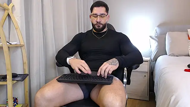 Snapshot of jonhklleyn chatting on July 20, 2026, 8:22 pm jonhklleyn online show from July 20, 2026, 8:22 pm