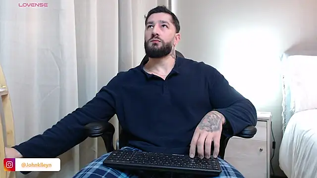 Snapshot of jonhklleyn chatting on August 5, 2026, 6:00 pm jonhklleyn online show from August 5, 2026, 6:00 pm