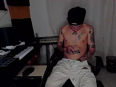 patrik tattoo  online show from January 21, 2025, 3:37 am