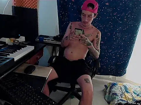 patrik tattoo  online show from March 17, 2025, 9:02 pm