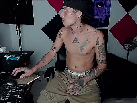 patrik tattoo  online show from September 30, 2025, 5:01 am