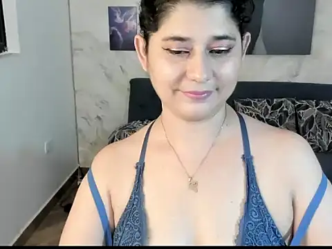 alinabozz1 online show from June 8, 2026, 2:23 am