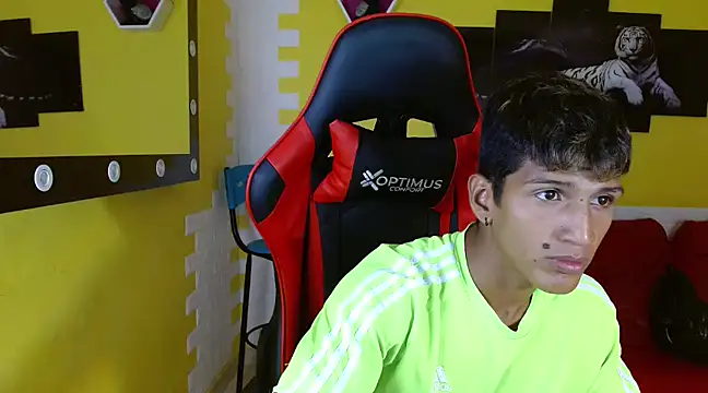 mau elixxx online show from January 31, 2025, 2:04 am