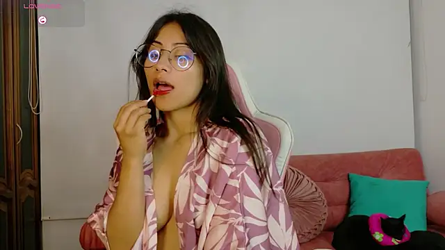 Jade Zephyra online show from February 9, 2026, 11:20 pm