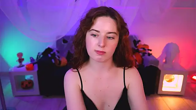 AnnTerry  online show from October 31, 2025, 1:01 pm