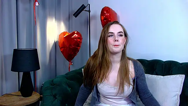 Snapshot of DanaDrake chatting on February 19, 2025, 6:21 pm DanaDrake online show from February 19, 2025, 6:21 pm