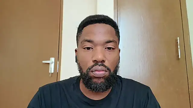 Hungry Honey28 online show from March 6, 2025, 8:08 am