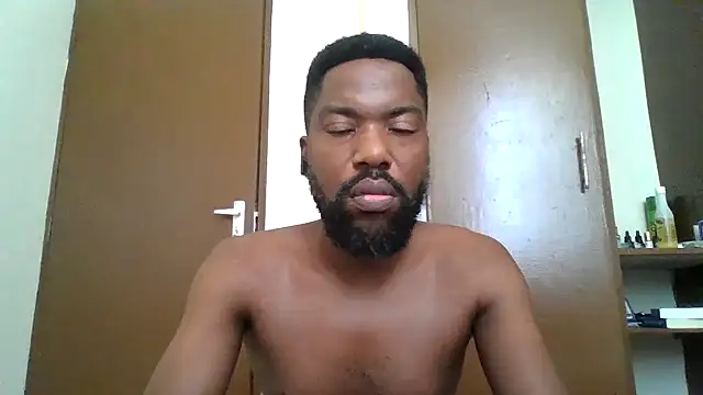 Hungry Honey28 online show from March 7, 2025, 11:07 am