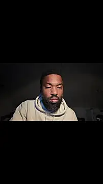 Hungry Honey28 online show from October 6, 2025, 6:44 am