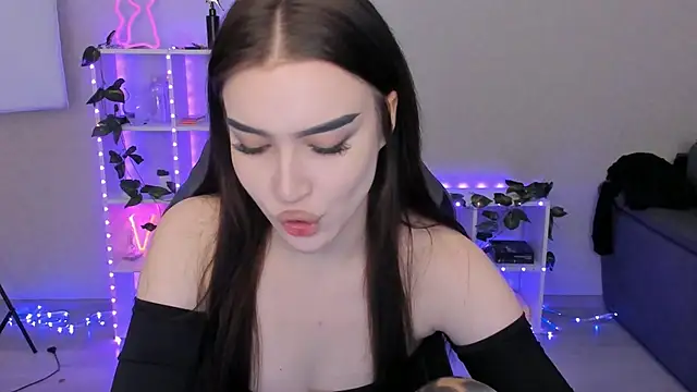 Melanie N online show from December 3, 2024, 11:22 am