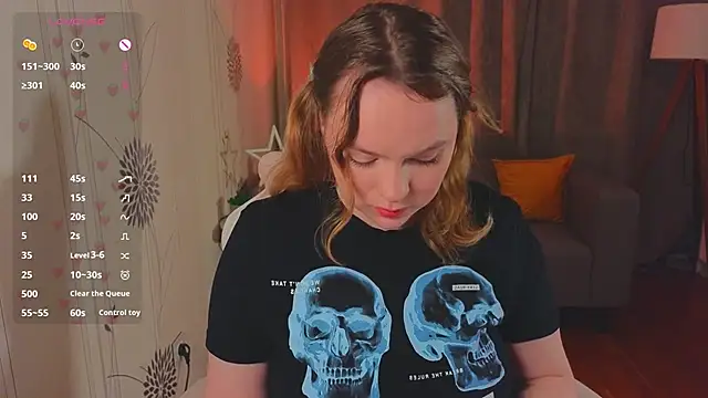 Snapshot of Kari_Lunna chatting on October 30, 2025, 3:08 am Kari Lunna online show from October 30, 2025, 3:08 am