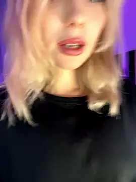 Snapshot of Eva_Millss chatting on December 6, 2024, 7:56 pm Eva Millss online show from December 6, 2024, 7:56 pm