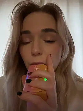 Snapshot of Eva_Millss chatting on December 27, 2024, 1:07 pm Eva Millss online show from December 27, 2024, 1:07 pm