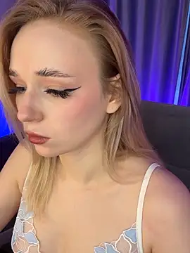 Snapshot of Eva_Millss chatting on February 8, 2025, 1:22 pm Eva Millss online show from February 8, 2025, 1:22 pm