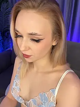 Snapshot of Eva_Millss chatting on February 8, 2025, 5:08 pm Eva Millss online show from February 8, 2025, 5:08 pm