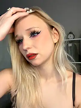 Snapshot of Eva_Millss chatting on September 22, 2025, 1:13 pm Eva Millss online show from September 22, 2025, 1:13 pm