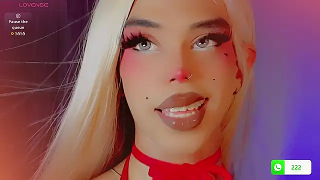 Snapshot of DanniLee_ chatting on December 18, 2025, 9:10 pm DanniLee online show from December 18, 2025, 9:10 pm