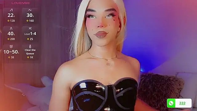 Snapshot of DanniLee_ chatting on January 17, 2026, 8:12 pm DanniLee online show from January 17, 2026, 8:12 pm