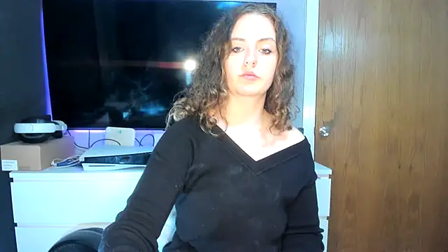 ENGLISHEMILY 69 online show from December 12, 2024, 12:55 pm