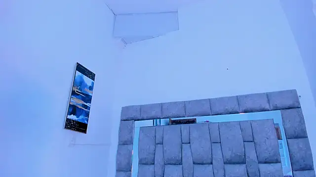 zulyjones online show from February 22, 2025, 10:09 pm