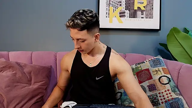Zack Miller24 online show from January 22, 2025, 2:14 pm