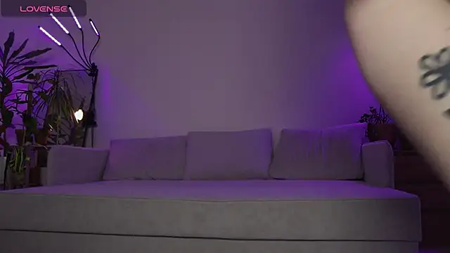 PaulaPratt online show from January 13, 2026, 5:46 am