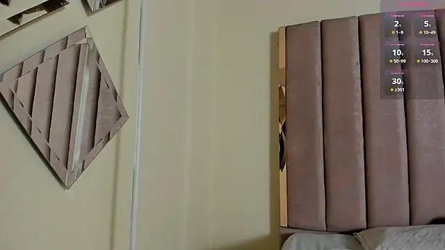 VICTORIA RASH online show from February 3, 2026, 2:53 am