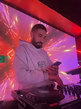 djtimka online show from November 5, 2025, 7:58 pm