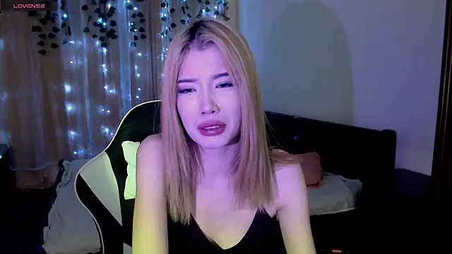 Velvetsky 1 online show from February 5, 2025, 8:57 pm