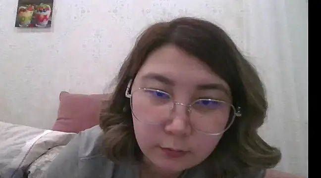 softegirl online show from February 4, 2025, 7:44 pm