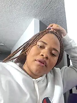 DANIELA MICHEL online show from January 7, 2026, 2:03 am