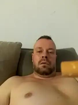 Snapshot of mikaaaaase chatting on March 28, 2026, 11:59 pm mikaaaaase online show from March 28, 2026, 11:59 pm