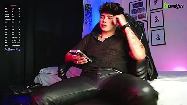 LyleBennett  online show from January 10, 2026, 11:45 am